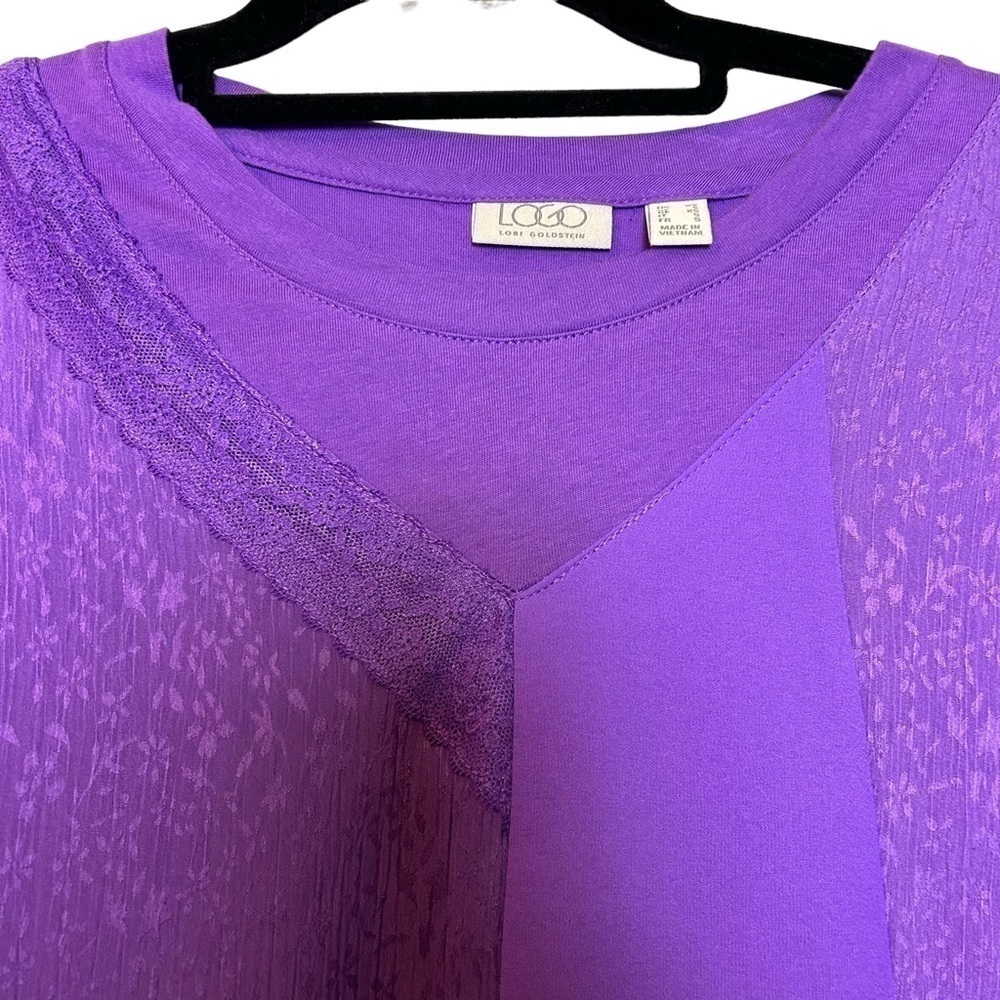 LOGO by Lori Goldstein Purple Short Sleeve High Low Lace Accent Top Sz.XS - Picture 4 of 16